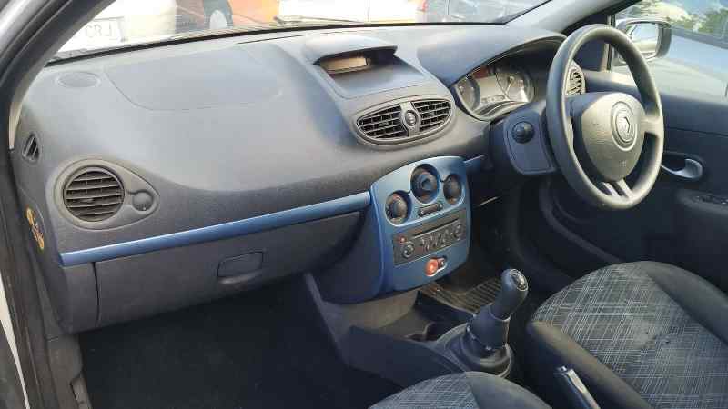 RENAULT CLIO III *